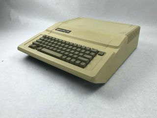 Vintage Apple Iie Mac//e A2s2064 Personal Computer Powers On - Parts
