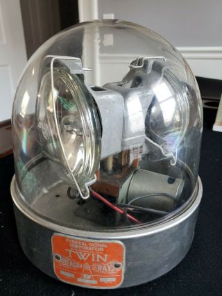 Federal Signal Twin Beacon Ray - Model 11 - A3 Rotating Drive Lamp