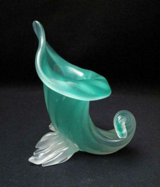 Vintage Italian Murano Opaline Glass Cornucopia Vase With Label Seguso
