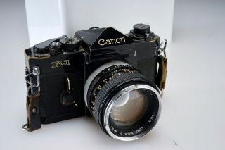 Vintage Canon F - 1 35mm Camera With 50mm F/1.  4 Lens W/ Prism Black