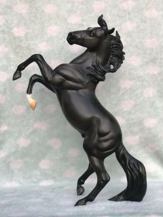 Breyer Traditional Black Beauty On The Silver Mold 2020 Web Special