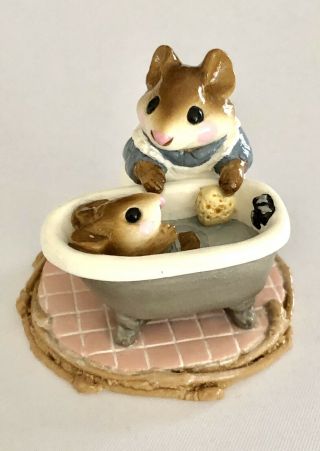 Wee Forest Folk Miniature Mouse Figurine 1981 “squeaky Bath Time” Tub M - 60