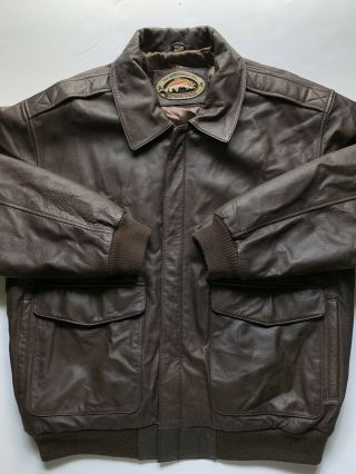 Vintage Orvis Mens Size Large Bomber Style Brown Leather Jacket