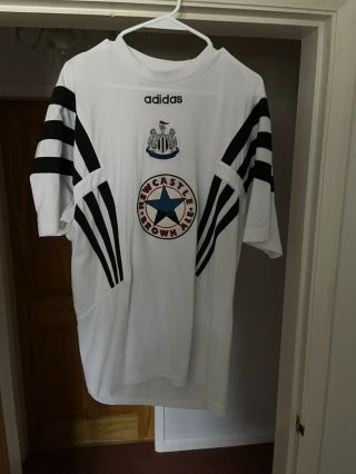 Retro Vintage Newcastle United Training Shirt - D8 - Large/xl