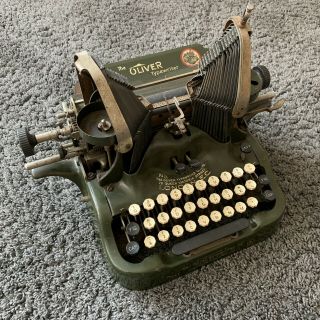 Vintage The Oliver Typewriter No9 - Wd Chicago - Batwing