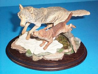 Country Artists Running Wolf Wolves Figurine Sculpture Retired Hand Crafted