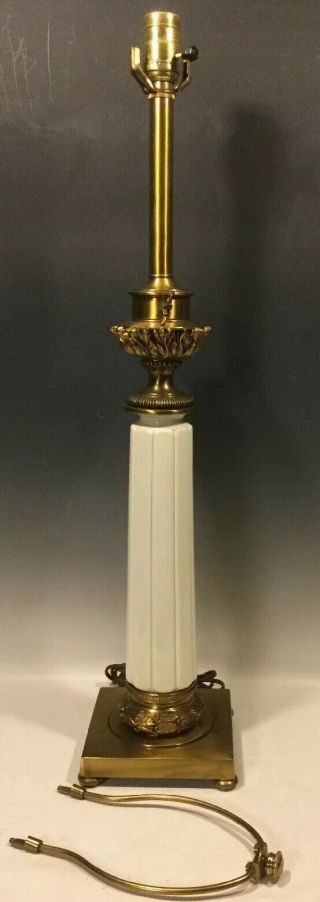 Vintage Hollywood Regency Stiffel Brass & Porcelain Lamp