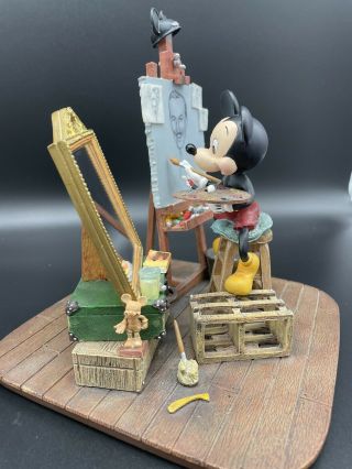 Disney collectibles figurines “Mickey Mouse - Self portrait” 2