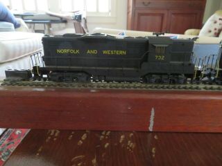 3 Athearn Ho Norfolk And Western N&w Gp - 9 Locomotives W/mashima Motors Dc