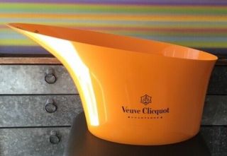 Pre - Owned Vintage Veuve Clicquot Ice Bucket Champagne Chiller Acrylic