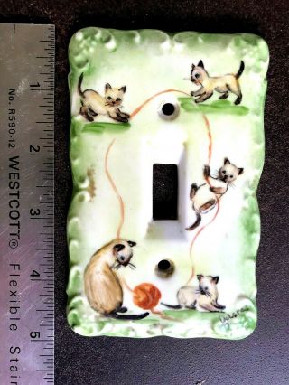 Vtg Siamese Cats Kittens Feline Hand Paint Figures Porcelain Light Switch Cover