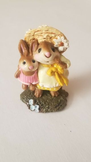 Wee Forest Folk Miss Daisy M - 182 Yellow Annette Peterson 1992