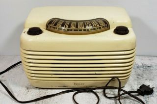 Vintage 1946 Philco Model 46 - 460 " Hippo " Bakelite Tabletop Tube Radio - Off White