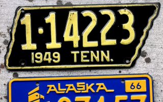 1949 Yellow On Black Tennessee State Shaped License Plate In Great Shape
