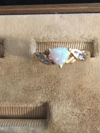 Simple But Stunning￼ Vintage 10k Gold Opal Diamond Ring Size 7