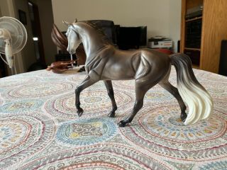 Retired Breyer Tennessee Walking Horse 585 Bluegrass Bandit Dapple Grey 3
