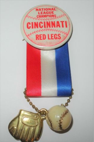 1961 Cincinnati Red Legs " National League Champions " World Series Button Pin