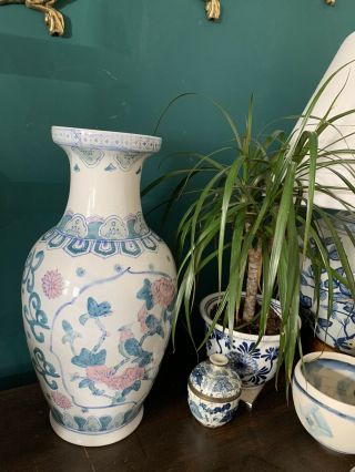 Vintage Large Porcelain Chinese Vase Oriental Asian Chinoiserie Blue And White