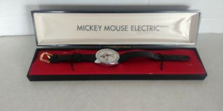 Vintage 1971 - 72 Mickey Mouse Electric Watch In Case Walt Disney Prod