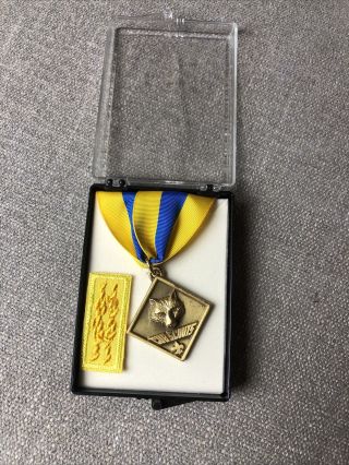 Cub Scouter Training Award (discontinued) 1989 2013 W/ Knot & Box.