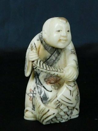 Vtg Netsuke Hand Carved Japanese Asian Man W/fish Figurine Artist Signed