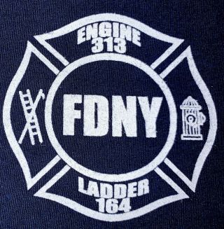 Fdny Nyc Fire Department York City T - Shirt Sz M Engine 313 Queens Ladder 164