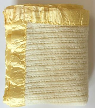 Vtg Baby Blanket Yellow Acrylic Thermal Waffle Weave Nylon Binding Trim Morgan ?