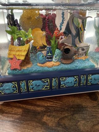 Rare Disney Finding Nemo Aquarium Fish Tank Snow Globe Music Box.  Tiny Bubbles