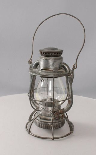 Dietz Antique Railroad Vesta Lantern With Clear Globe 2
