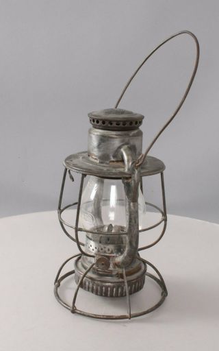 Dietz Antique Railroad Vesta Lantern With Clear Globe 3