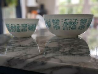 Vintage Pyrex Mixing Bowls Turquoise Amish Butterprint 402 And 404 Set Of 2