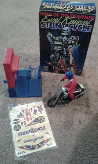 Playing Mantis 1998 Evel Knievel Stunt Cycle King Of The Stuntmen.
