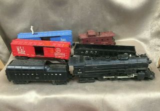 Vintage Lionel 646 Locomotive And Tender With Four Cars
