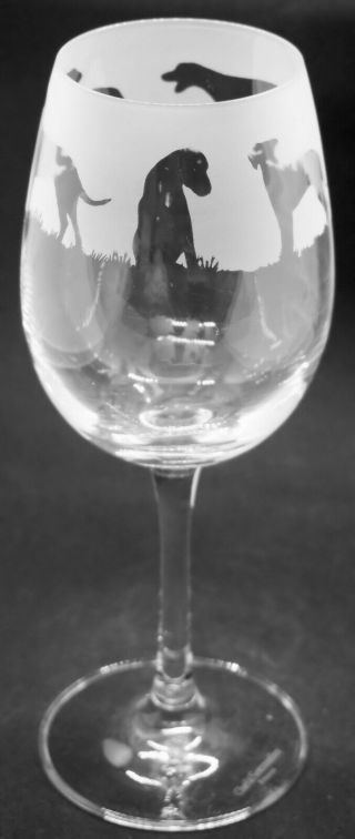 Hungarian Vizsla Frieze Boxed 35cl Crystal Wine Glass