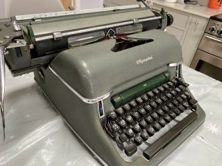 Vintage Olympia Sg1 1956 Desk Typewriter Green Antique
