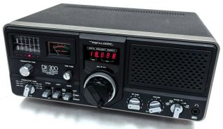 Vintage Realistic Dx - 300 Quartz Synthesized Ham/shortwave Receiver Radio - As - Is