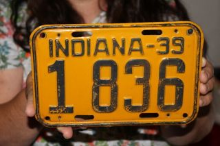 Rare Vintage 1939 Indiana Motorcycle Embossed Metal License Plate Gas Oil Sign