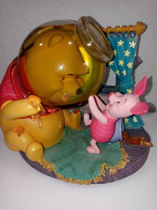 Disney Store Winnie The Pooh Musical Water Globe " Rumbly In My Tumbly " Tummy