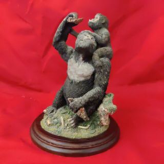 Country Artists Ca864 Gorilla With Baby 1996 17cm Tall