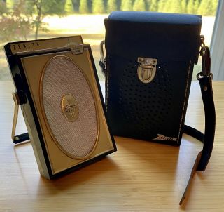 Vintage Zenith Royal Deluxe 500h Eight Transistor Radio - And