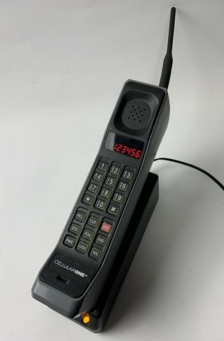 Vintage Motorola Brick Cell Phone F09lfd8438ag W Cradle Charger -
