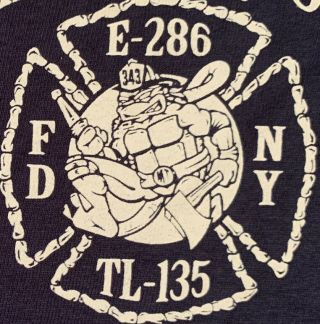 Fdny Nyc Fire Department York City T - Shirt Sz Xl Engine 286tl 135 Queens