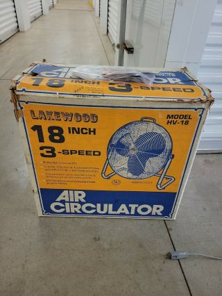 18” Lakewood HV - 18 Vintage Floor Fan 3 - speed Round Metal Blades Tilt 2