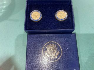 George Bush Gold Tone Us Presidential Seal Cuff Links Stamp Signed