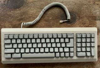 Vtg 1980s Apple Computer Macintosh Plus Keyboard,  Cable M0110a 1987 Mac