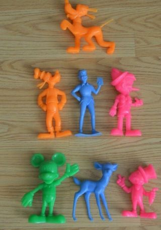 7 Vintage Louis Marx Walt Disney Plastic Figurines 1970 