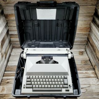 Vintage Sears Portable Electric Typewriter Sr1000 C Series Case