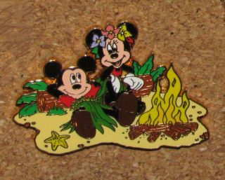B2 Disney Pin Mickey Mouse Minnie Fire Camping Le 500 Rare