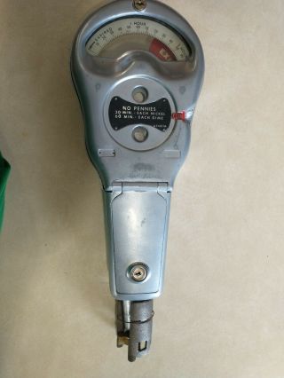 Magee Hale Park O Meter 2hr vintage parking meter without keys 2