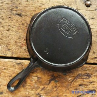 Vintage Favorite Piqua Ware Cast Iron Skillet Frying Pan 5 Ohio - Ironspoon
